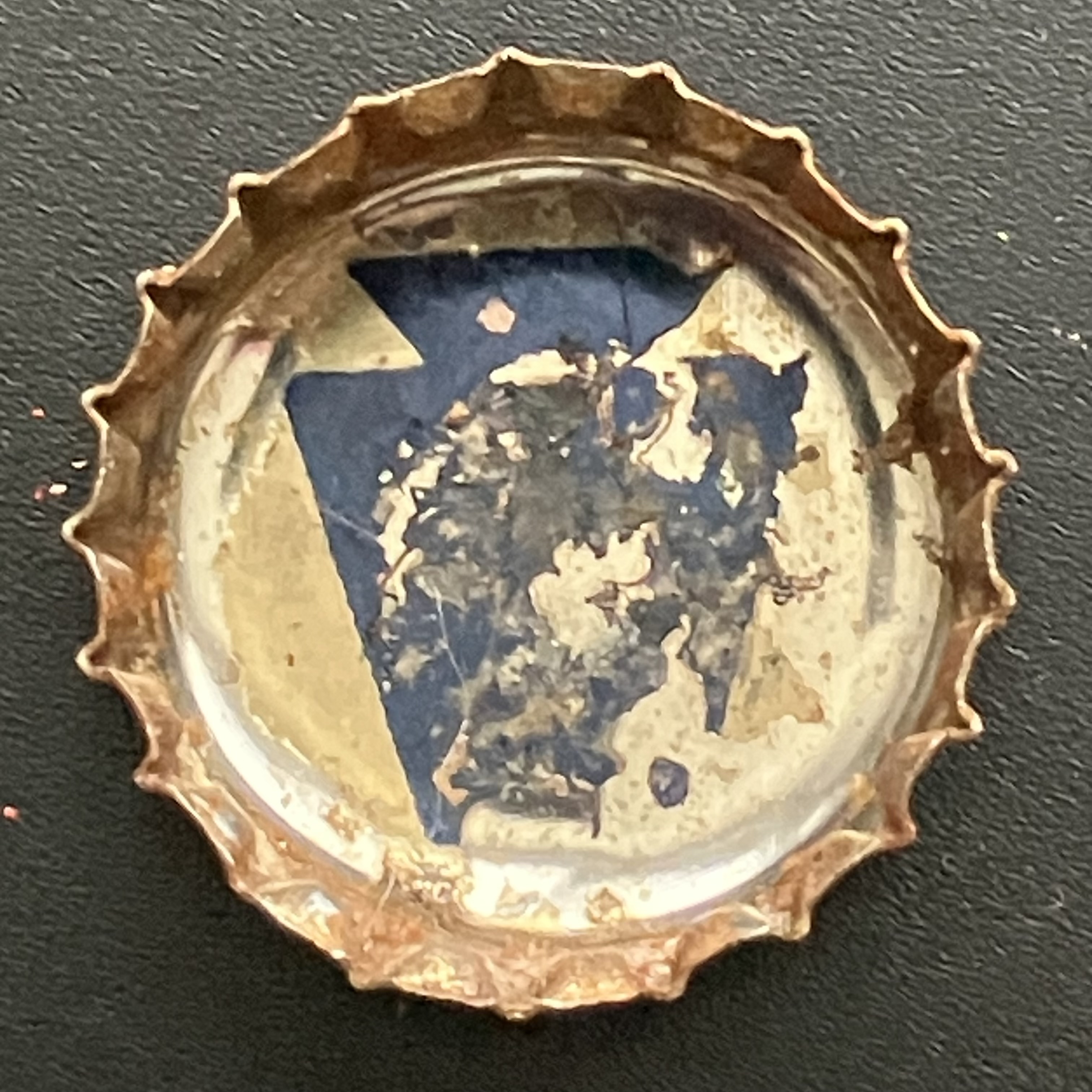 crown-cap liner of US Army insignia for 28th Division