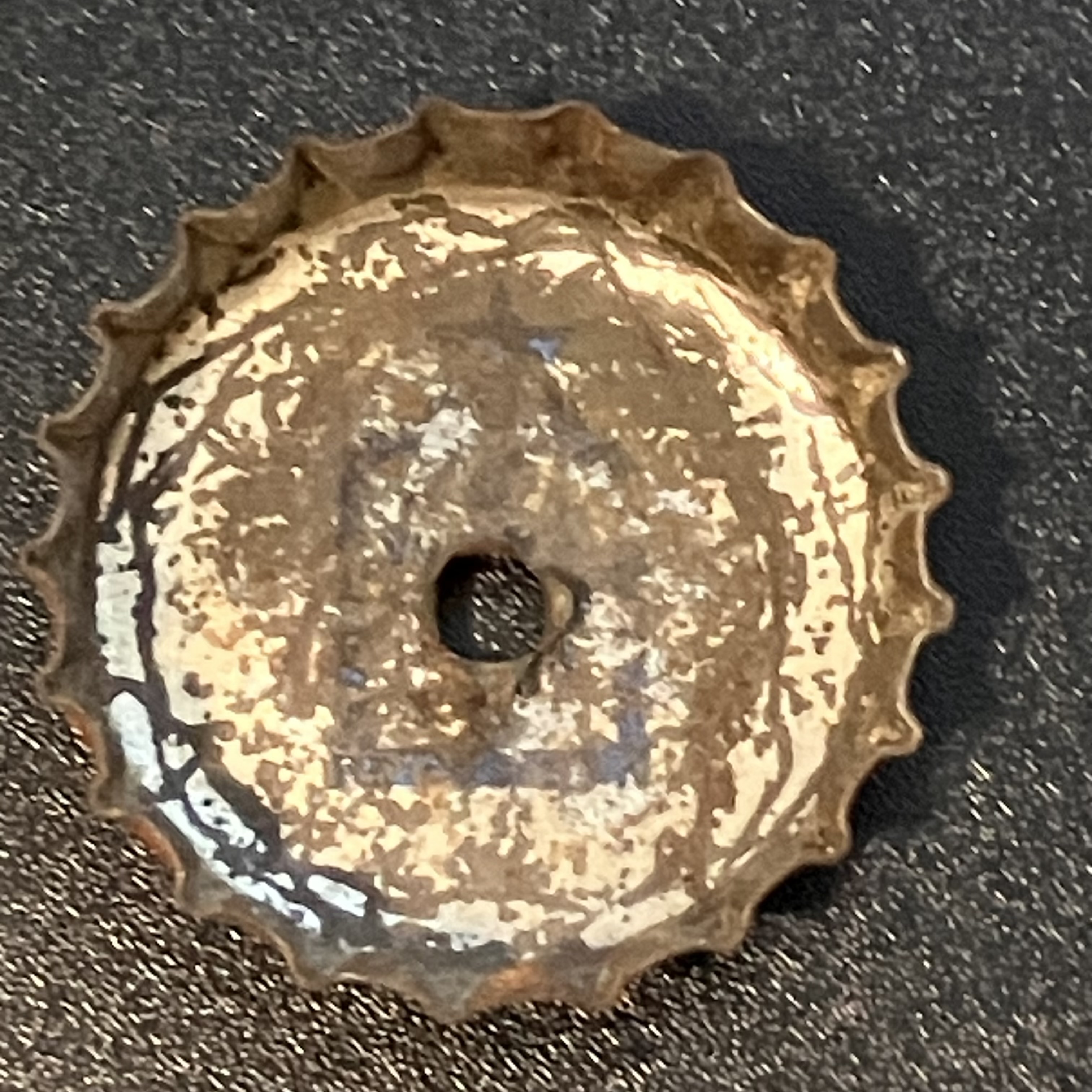 crown-cap liner of unadvertised variant