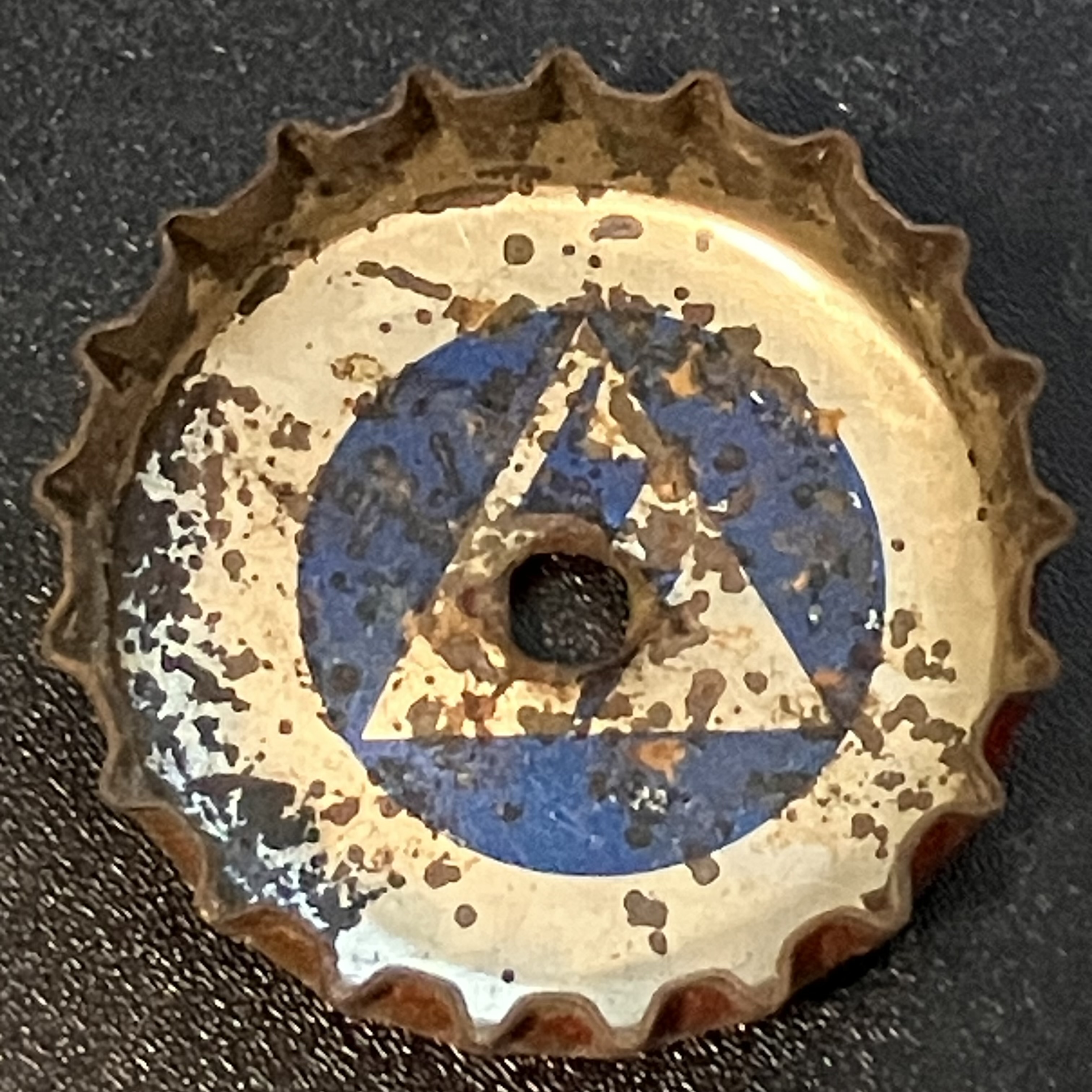 crown-cap liner of unadvertised variant