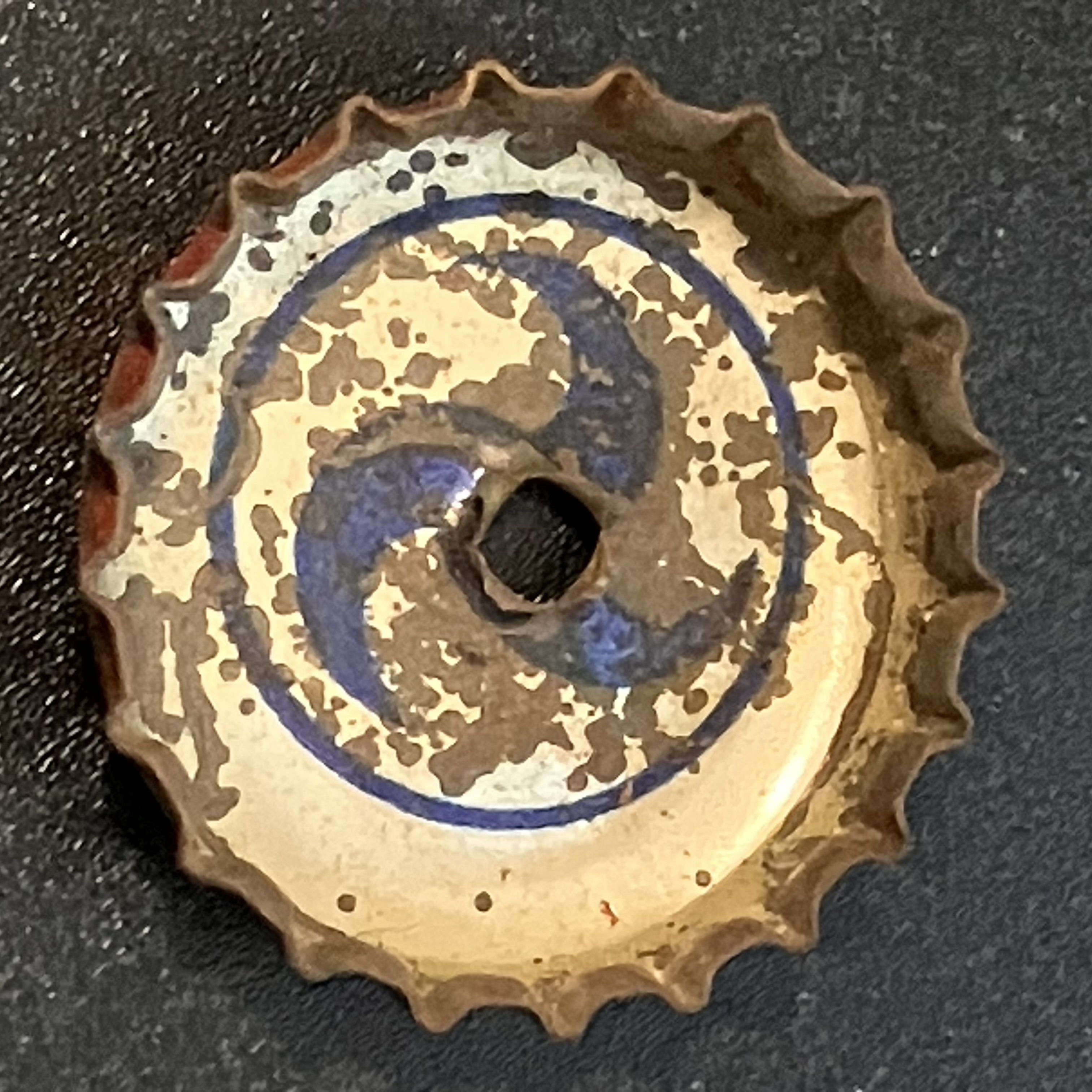 crown-cap liner of unadvertised variant