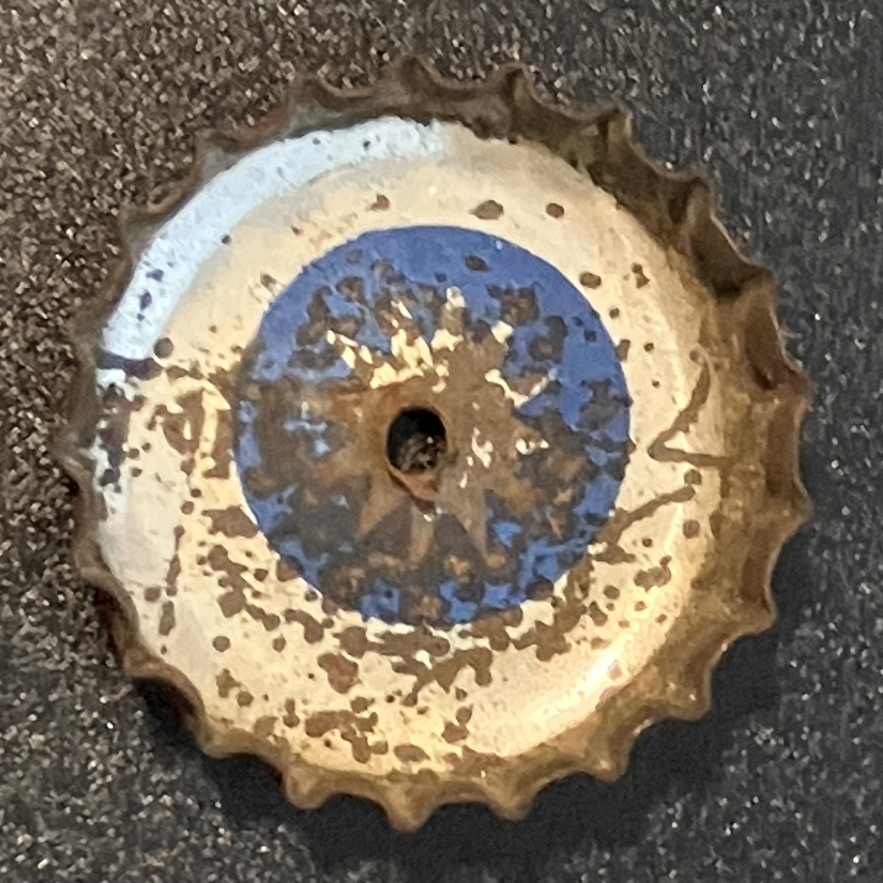 crown-cap liner of unadvertised variant